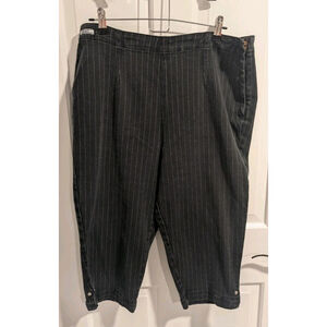 Revolt Capris Black Stripes Woman's 20